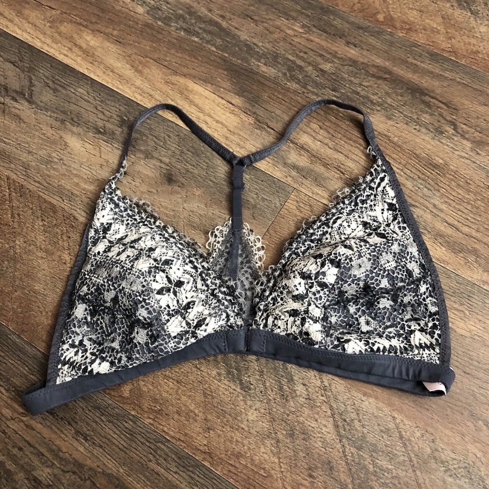 Victorias Secret Size Medium Gray Lace Racerback Bralette